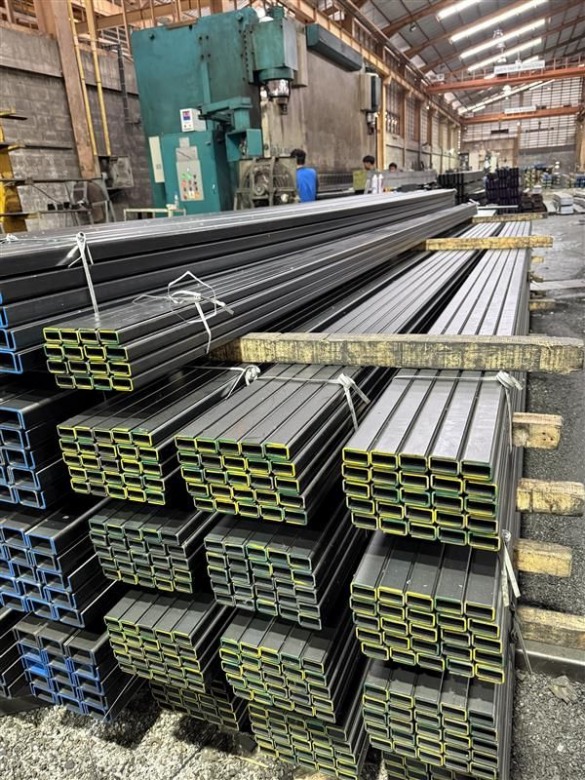 เหล็กรางบังตาราคาถูก